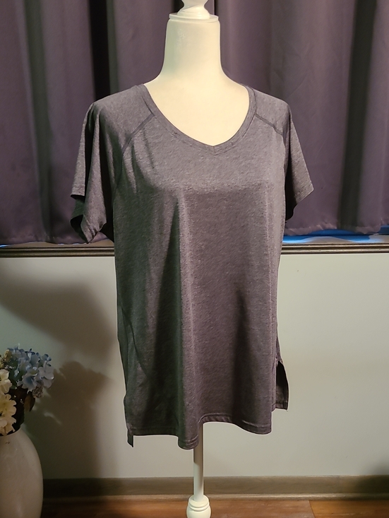 tek gear Tops - Tek Gear Athletic Gray Women's V-Neck Short Sleeve Tee - XL